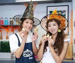 Her twitter account and her youtube channel was created on 6 march although the first video on the. èèå©é£é¿æ´ªè©©è¬èç¯è¯ææé¬¼ ä¸­ææ°èç¶² Line Today