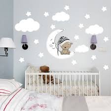 Bebek odası duvar kağdı seçimini de bunları göz önünde bulundurarak yapabilirsiniz. Tilki Dunyasi Uyuyan Ayicik Beyaz Yildizlar Ve Bulutlar Fiyati