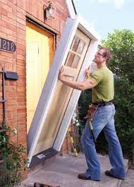 Comment Poser Une Porte D Entree Reparations De Maison Porte Diy Projets De Renovations De Maison