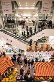 Eataly Near North Side Chicago Il Chicago Restaurants Chicago Travel Chicago Architecture