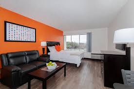 1 bedrooms starting at $1,895. No Lease Apartments In Dallas Low Rent Furnished Studio Apartments Siegel Select