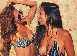 Distributed internationally as sweet strawberries) is a portuguese teen drama. Rita Pereira E Claudia Vieira Recordam Morangos Com Acucar Deviamos Fazer Um Remake Maisfutebol