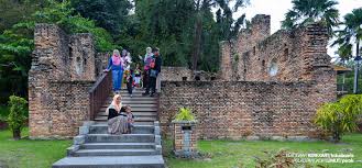 Digunakan sebagai tempat menyimpan biji timah hasil pertambangan di melaka. Aktiviti Best Dan Tempat Menarik Di Pulau Pangkor Yang Wajib Dikunjungi Ceritera Si Gadis Biru