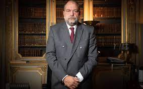 Adrien taquet, secrétaire d'état auprès du ministre des solidarités et de la santé, chargé de l'enfance et des familles. Terrorisme Et Incitation A La Haine Dupond Moretti Souhaite Encadrer Les Reseaux Sociaux Le Parisien