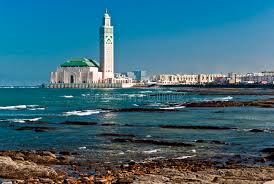 Casablanca, letterlijk vertaald wit huis, is een prachtige plaats die in het westelijke deel van marokko te vinden is. Zonsondergang In Casablanca Marokko Stock Afbeelding Afbeelding Bestaande Uit Blanca Openlucht 33935249