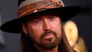 Grim skilsmisse: Nu søger Billy Ray Cyrus om polititilhold