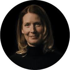 Carolyn Staats's Instagram, Twitter & Facebook