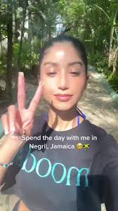 Trish 💖 (@trishanewaz)