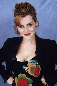 Gillian anderson schooling us back in 1996 on uses of technology. Gillian Anderson 1996 9gag