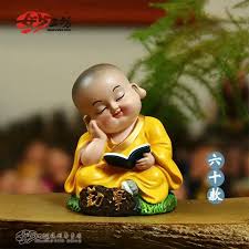 Kleine Monch Lesestatuette Tinyspaces Kleine Monch Lesestatuette Baby Buddha Buddha Painting Buddha Art