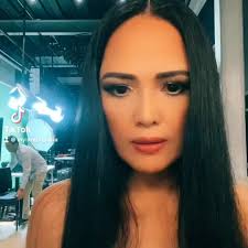 Alright, I’m ready for my closeup. 📷 , Thank you @millengal for my makeup.  , Damn I look gorgeous! 😍😍😍