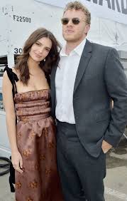 Emily Ratajkowski And Her New Husband Make Their Red Carpet Debut Emily Ratajkowski Emily Instyle