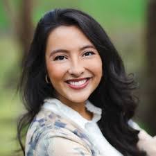 Barbara Zarate's Instagram, Twitter & Facebook