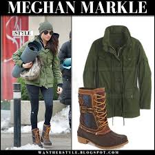 Green Black And Brown Outfits Meghan Markle In Green Canvas Jacket Black Leggings And Brown Winter Snow Boots Green Canvas Jacket Meghan Markle Style Brown Outfit
