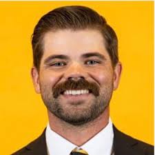 Brooks Thomas (@_brooksthomas)