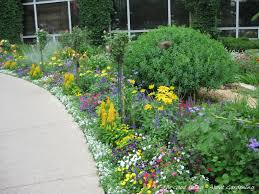 Organic Perennial And Vegetable Gardening Info And Tips Front Yard Landscaping Front Yard Garden Garden Landscaping Diy