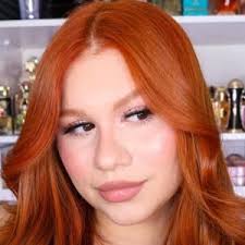 Angela Machado's Instagram, Twitter & Facebook