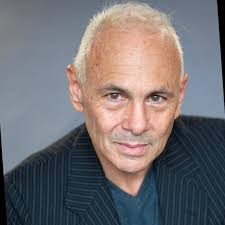 Learn about the Mentors helping entrepreneurs in our program