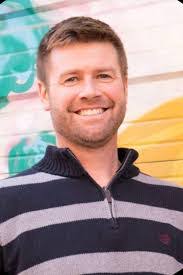 Adam Viet's Instagram, Twitter & Facebook