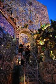 Magic Garden On South Street In Philly Philadelphia Magic Gardens Organic Gardening Books Picturesque
