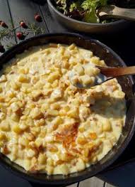 Les Recettes De Kelou Des Recettes Simples Et Gourmandes Pour Mettre Du Bonheur Dans L Assiette Recette Truffade Recettes De Cuisine Truffade