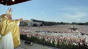 Maybe you would like to learn more about one of these? Terco De 13 De Maio No Santuario De Nossa Senhora De Fatima Vatican News