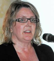 Body language and awards the focus at annual TriCounty Area Chamber of  Commerce event