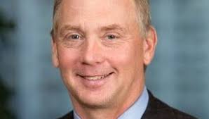 Caterpillar CFO to retire early next year