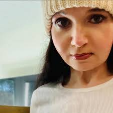 Alisa Bruce's Instagram, Twitter & Facebook