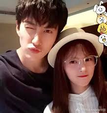 Mike's weibo update: 15/4/2017 Mr. Swimmer 🏊🏻🏊🏻🏊🏻@SNH48-鞠婧祎 #探出小脑袋#  ​@m1keangelo @kikuchanj #m1keangelo #SNH48鞠婧祎 #snh48 #workinchina #filming  #newdrama #Chinesedrama #MrSwimmer #游泳先生 #Baiyongze #Songchacha #hainan  #sanya ...