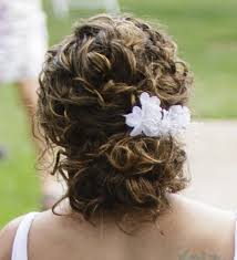 4a2ae62b97bd24e84ec79c3d1f7d86f6 Jpg 621 682 Pixels Curly Hair Styles Curly Wedding Hair Curly Hair Styles Naturally