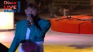 Zenek martyniuk urodzony 23 czerwca 1969 roku w gredele (na podlasiu). Disco Live Music Channel Mlody Zenek Zenon Martyniuk Akcent Polska Pocalunek Tibu Tabu Facebook