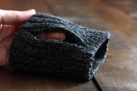 How to knit an easy cable knit mug cozy подробнее. How To Make A Coffee Mug Cozy From A Sock