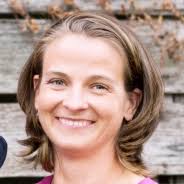 Sara Bolen's Instagram, Twitter & Facebook