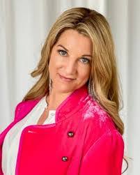 Ingrid Carr's Instagram, Twitter & Facebook