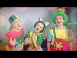 :ursuletul martinel cantec, ursuletul martinel versuri. Gasca Zurli Iubeste Ma Mama Iubeste Ma Tata