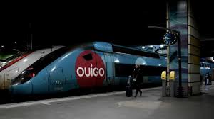 La limite de déplacement à 10 nous allons remettre des trains. Confinement La Sncf Supprime 70 Des Tgv Et Ouigo Et Dans Une Moindre Mesure Des Ter