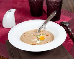 Veloute De Cepes A L Oeuf Poche Une Idee Pour Les Fetes Et Si C Etait Bon Veloute De Cepes Oeuf Poche Cepes