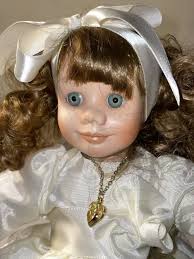 LITTLE COMPANION COLLECTION 21" "Bonnie" porcelain doll with box $35.00