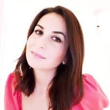 Gail Mann's Instagram, Twitter & Facebook