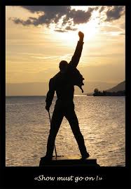 Queen The Show Must Go On Live Freddie Mercury Show Must Go On Statue De Freddie Mercury Montreux
