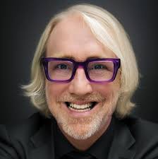 not an artist at all, but my girlfriend (who is) said she was only going to  draw today if I sat with her and drew a frog. so here's a froggy boi