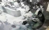 Resultado de imagem para policiais saindo de boate no df