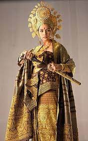 Itulah sejarah pahlawan perempuan melayu yang ramai tidak tahu dan kian dilupakan. Queen Of Langkasuka Traditional Fashion Fashion Traditional Outfits