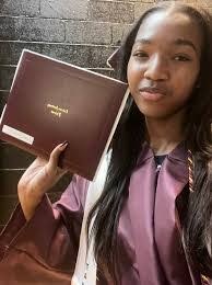 Kiana Bennett's Instagram, Twitter & Facebook