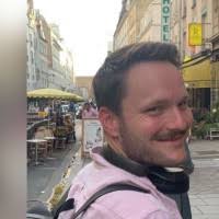 500+ "Bomer" profiles