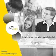 Amis Etudiants En Pleine Periode De Blocus Nous Vous Offrons Votre Bureau Au Sein De Lespace Coworking Pour Etudier Serei Movie Posters In This Moment Poster