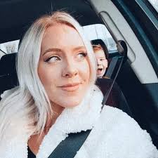 Kayla Winans's Instagram, Twitter & Facebook