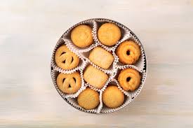 Use these decorating and baking tips all year round to step up your cookie game any time of the year. Christmas Cookies Ranked From Worst To Absolute Best Dished