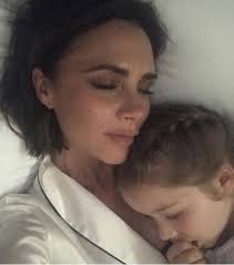 Thanks to her clean new looks that victoria loves experimenting with, her hairstyles make waves the world over. Victoria Beckham Channels Her Posh Spice Alter Ego As She Unveils New Short Hair Cut